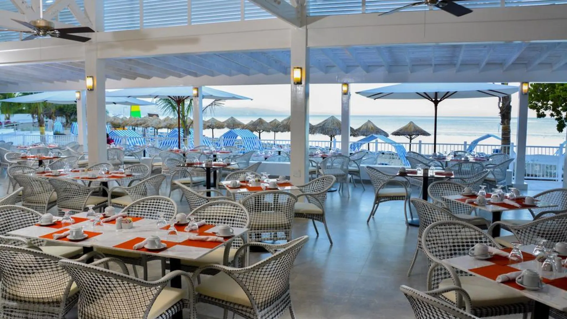 מונטגו ביי Grand Decameron Montego Beach, A Trademark All-Inclusive Resort מונטגו ביי
