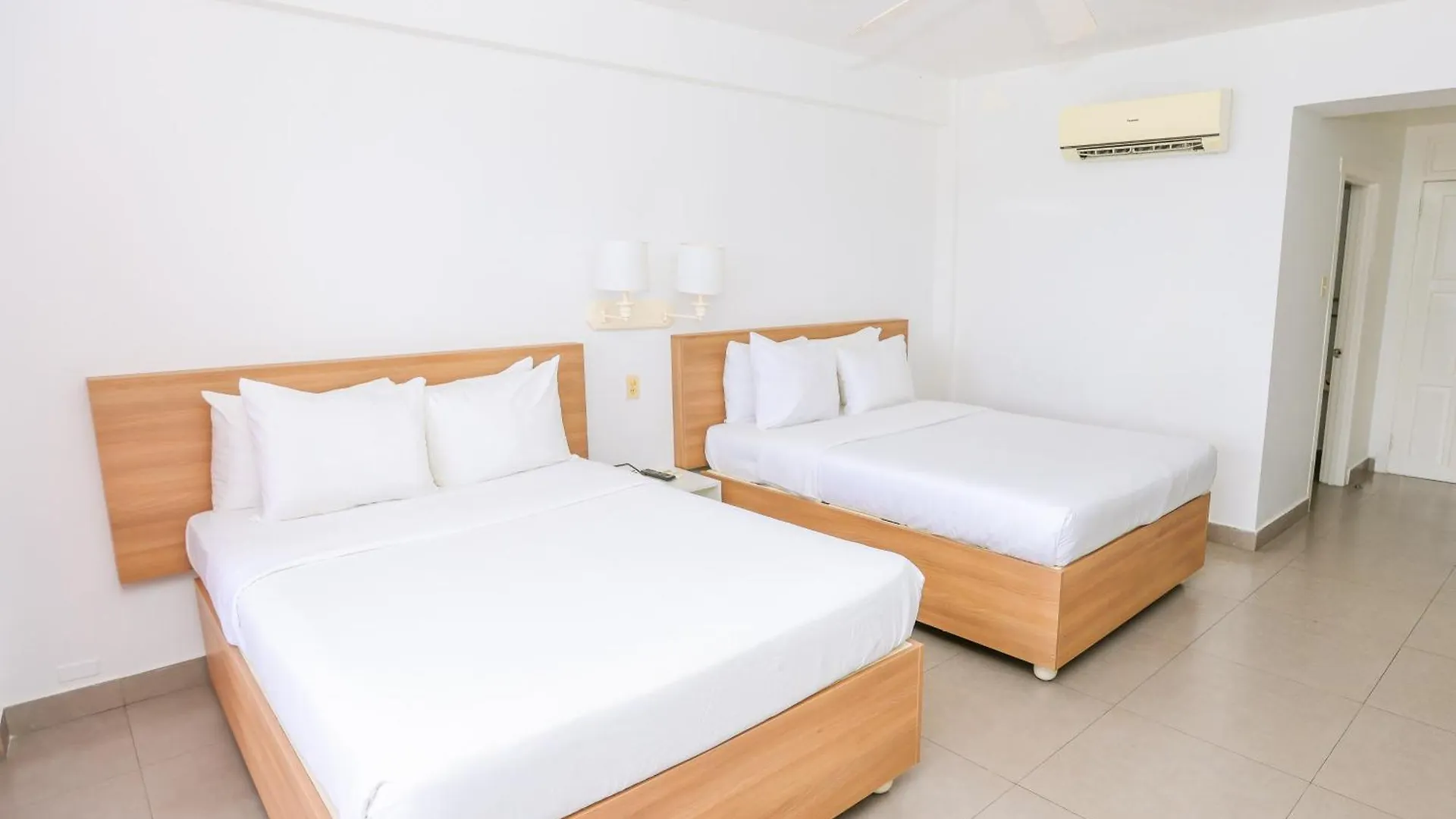 Grand Decameron Montego Beach, A Trademark All-Inclusive Resort Montego Bay