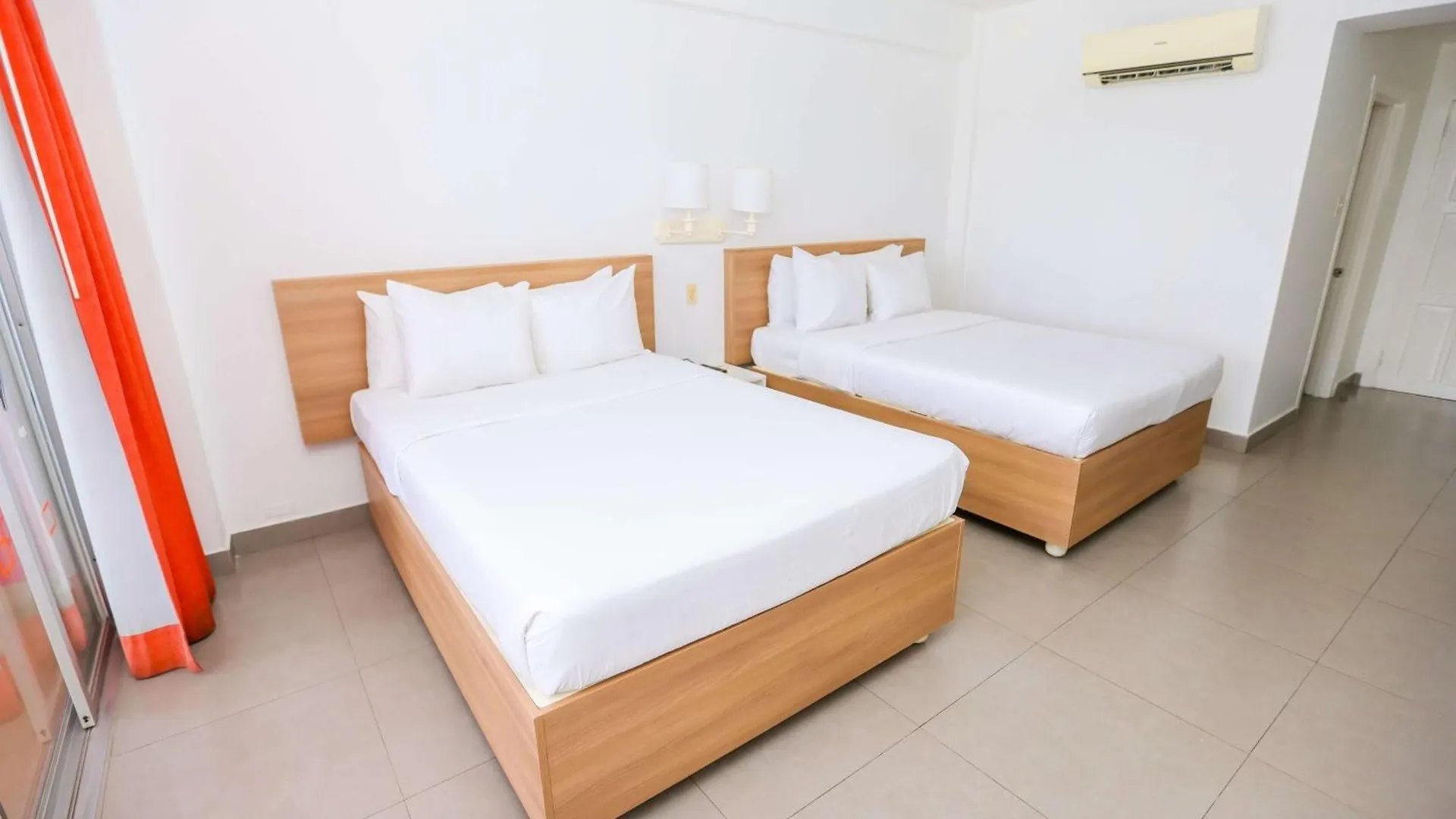 Grand Decameron Montego Beach, A Trademark All-Inclusive Resort Montego Bay 3*,
