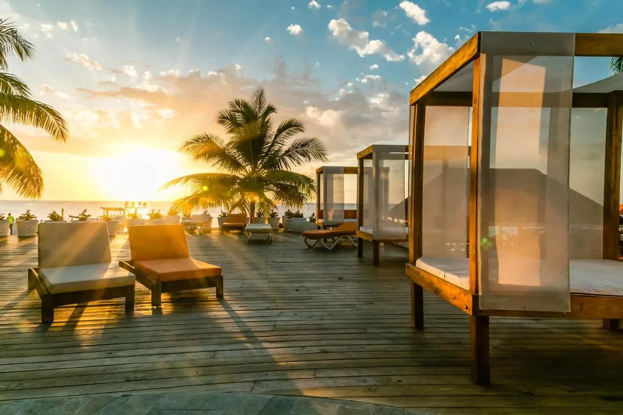 מונטגו ביי Grand Decameron Montego Beach, A Trademark All-Inclusive Resort 3*, מונטגו ביי